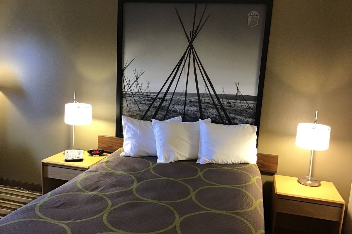 free cots/infant beds, free wifi, bed sheets, alarm clocks