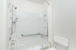 Room, 1 Queen Bed, Accessible, Non Smoking (Mobility) | Bathroom | Combined shower/bathtub, free toiletries, hair dryer, towels