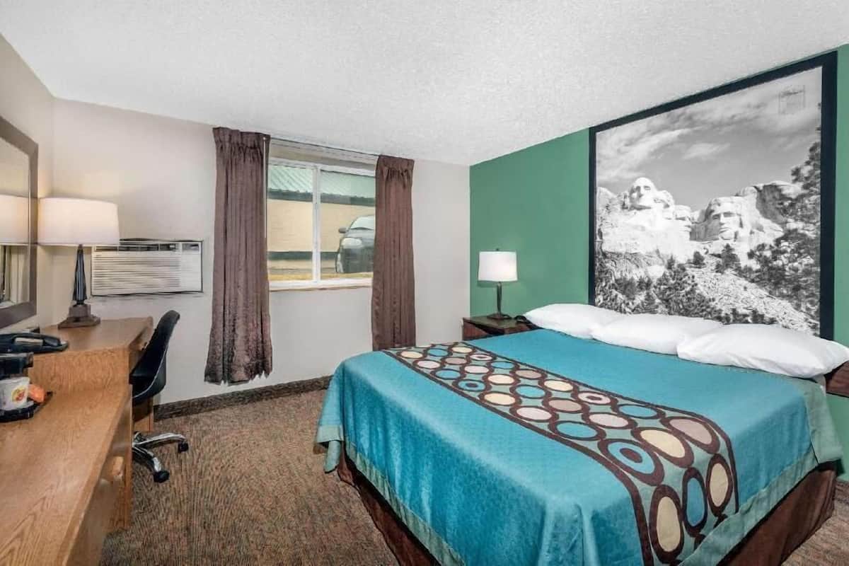 Meja, langsir/tirai gelap terus, Wi-fi percuma