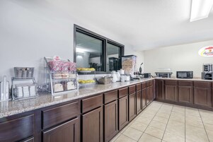 Desayuno continental incluido todos los días 