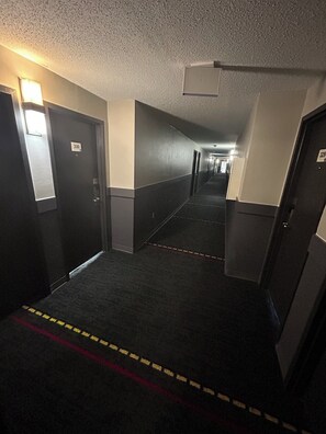 Hallway - Super 8 by Wyndham Williston ND (Williston)