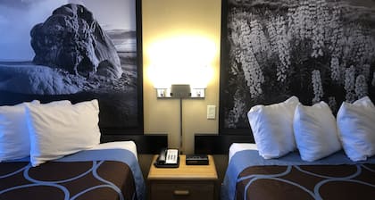 Super 8 by Wyndham Carson City/Lake Tahoe