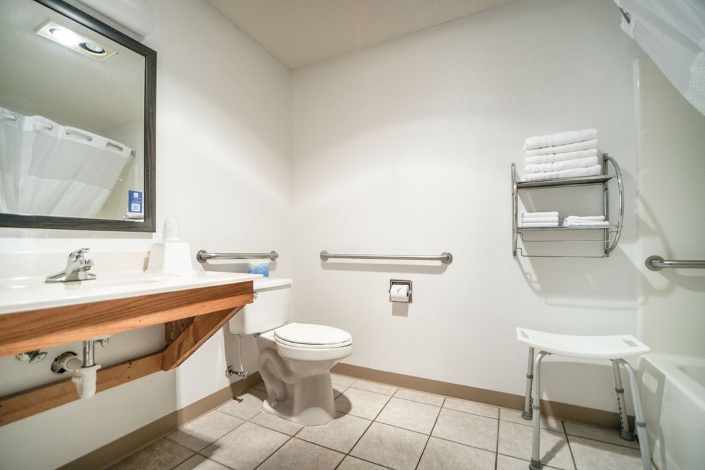suite, multiple beds, non smoking (efficiency) | bathroom | combined shower/bathtub, rainfall showerhead, free toiletries