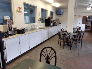 Free daily continental breakfast
