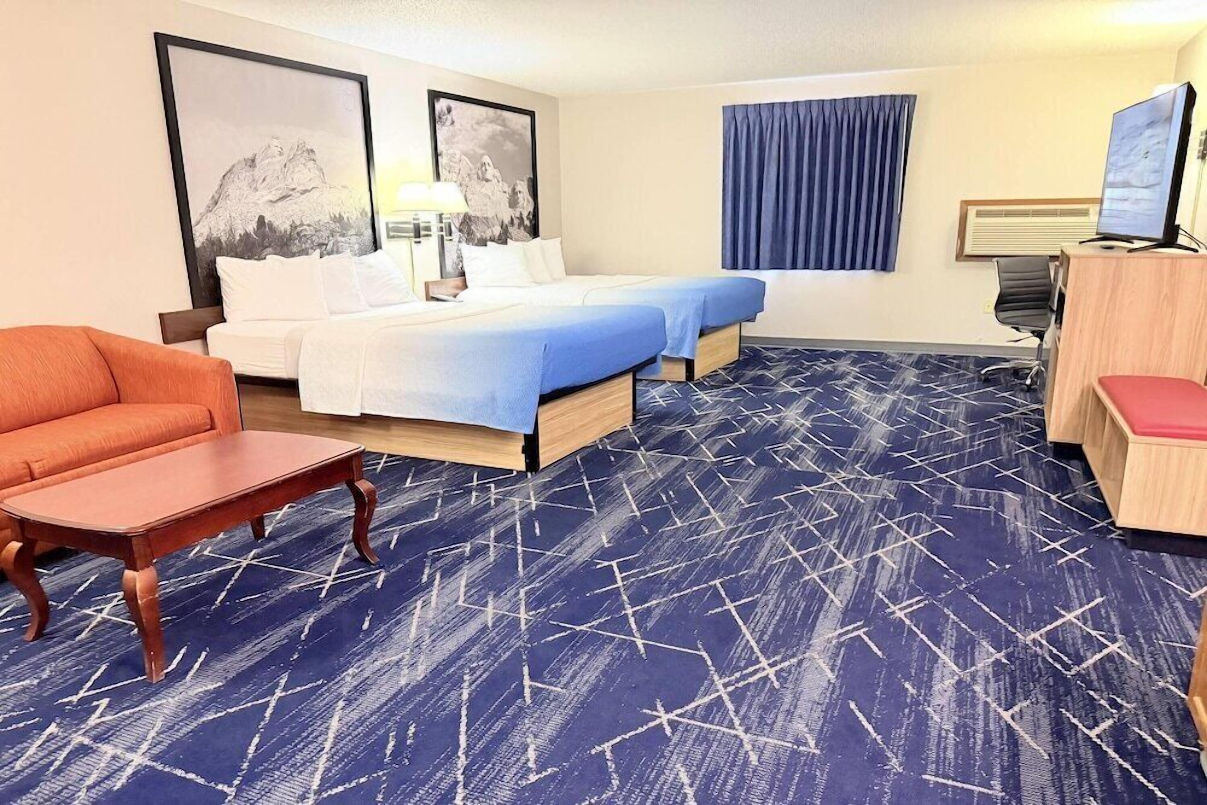Desk, free WiFi, bed sheets