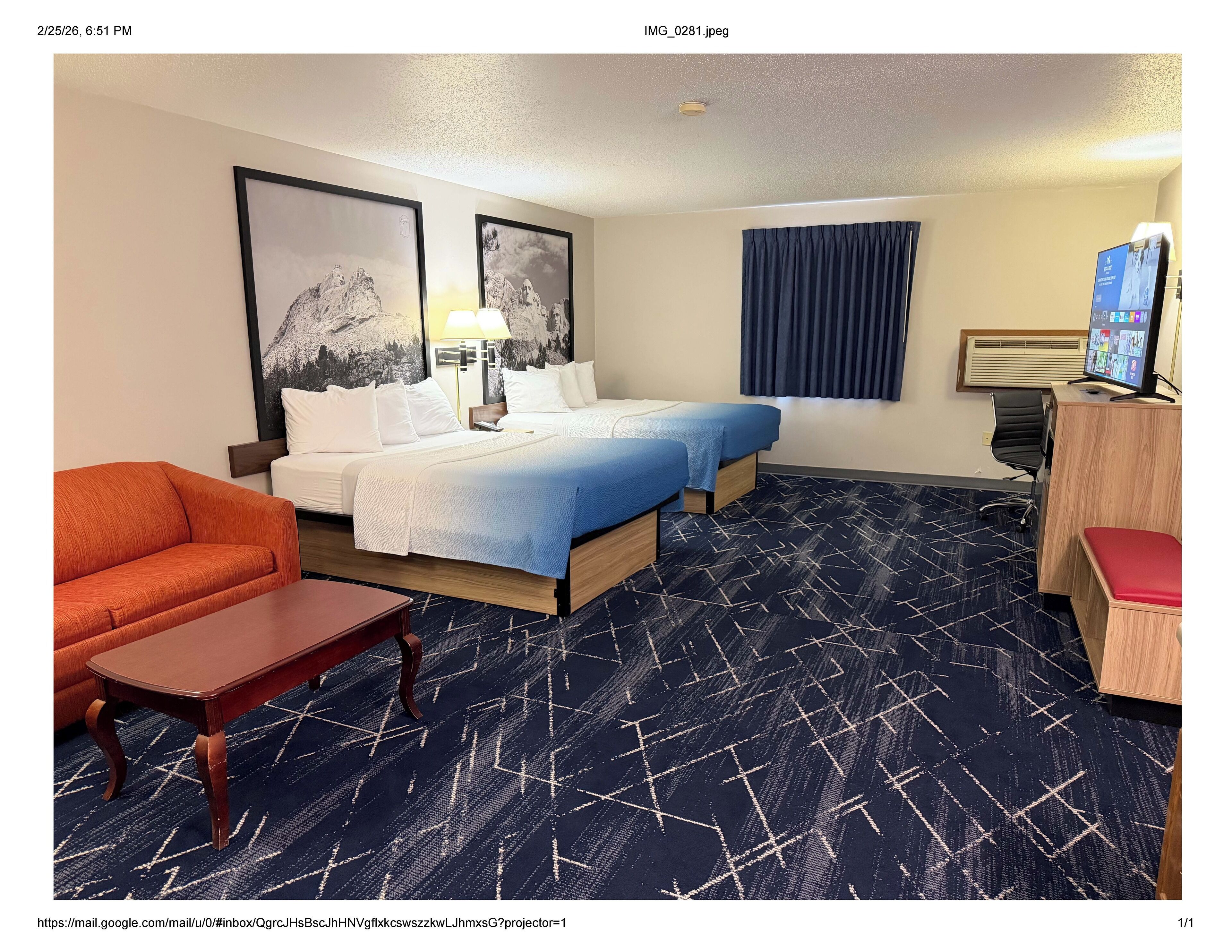 Suite familiare, 2 letti queen, non fumatori | Una scrivania, Wi-Fi gratuito, lenzuola