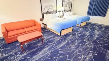 Familien-Suite, 2 Queen-Betten, Nichtraucher | Schreibtisch, kostenloses WLAN, BettwÀsche