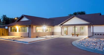 Super 8 by Wyndham Hot Springs