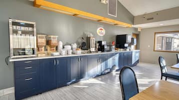 Frokost på farten er inkludert hver dag