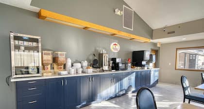 Super 8 by Wyndham Hot Springs