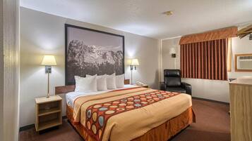 Standard Room, 1 King Bed | Desk, free WiFi, bed sheets