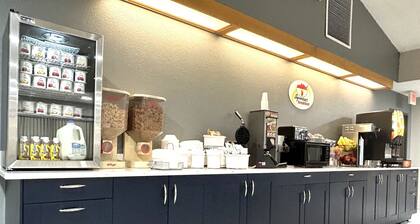 Super 8 by Wyndham Hot Springs
