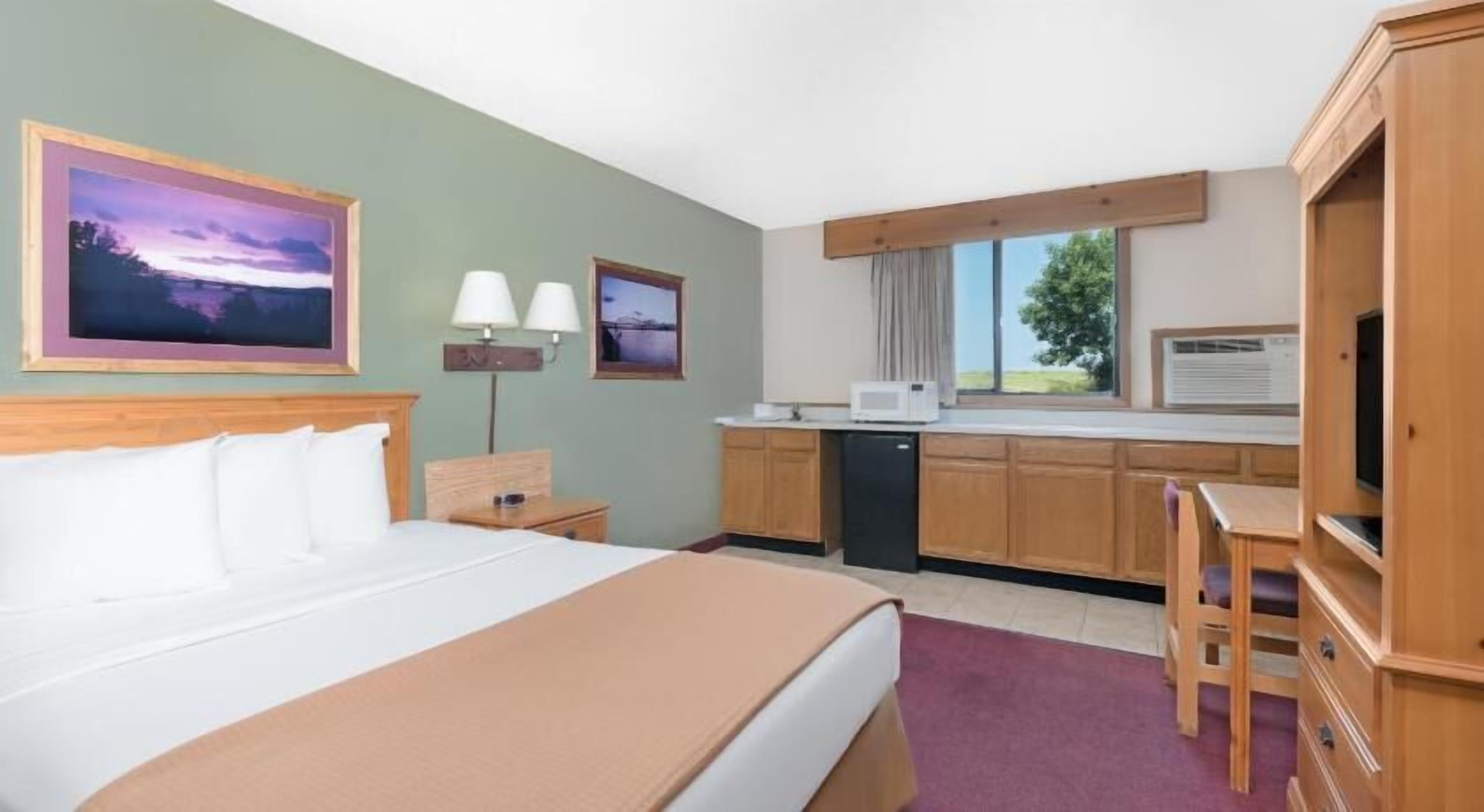 Desk, laptop workspace, blackout drapes, free WiFi