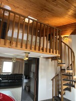 Suite, 1 King Bed, Hot Tub | Premium bedding, desk, laptop workspace, blackout drapes