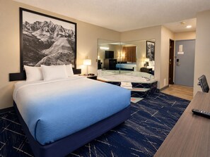 Suite, 1 grand lit, bain à remous