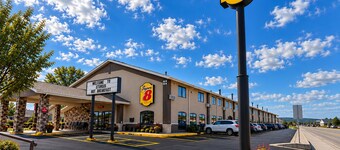Super 8 by Wyndham Sturgis