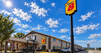Super 8 by Wyndham Sturgis