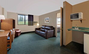 Desk, blackout drapes, free WiFi, bed sheets