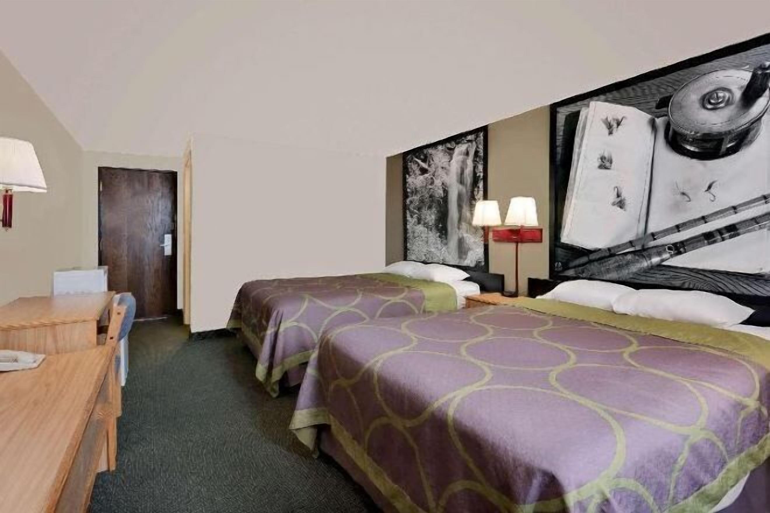 Desk, blackout drapes, free WiFi, bed sheets