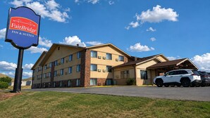 Exterior - FairBridge Inn & Suites Spearfish (Spearfish)