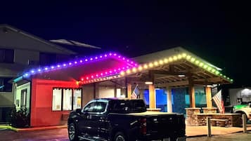 Fachada de la propiedad