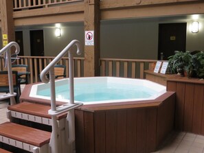 Indoor spa tub