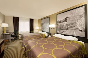 書桌、遮光布/窗簾、熨斗/熨衣板、搖籃/嬰兒床