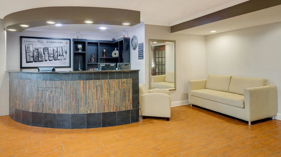 Super 8 by Wyndham Lexington/Hamburg Area