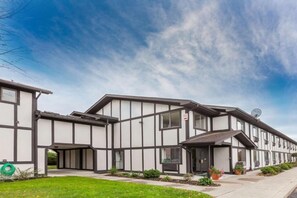 Exterior - Auburn Inn (Auburn)