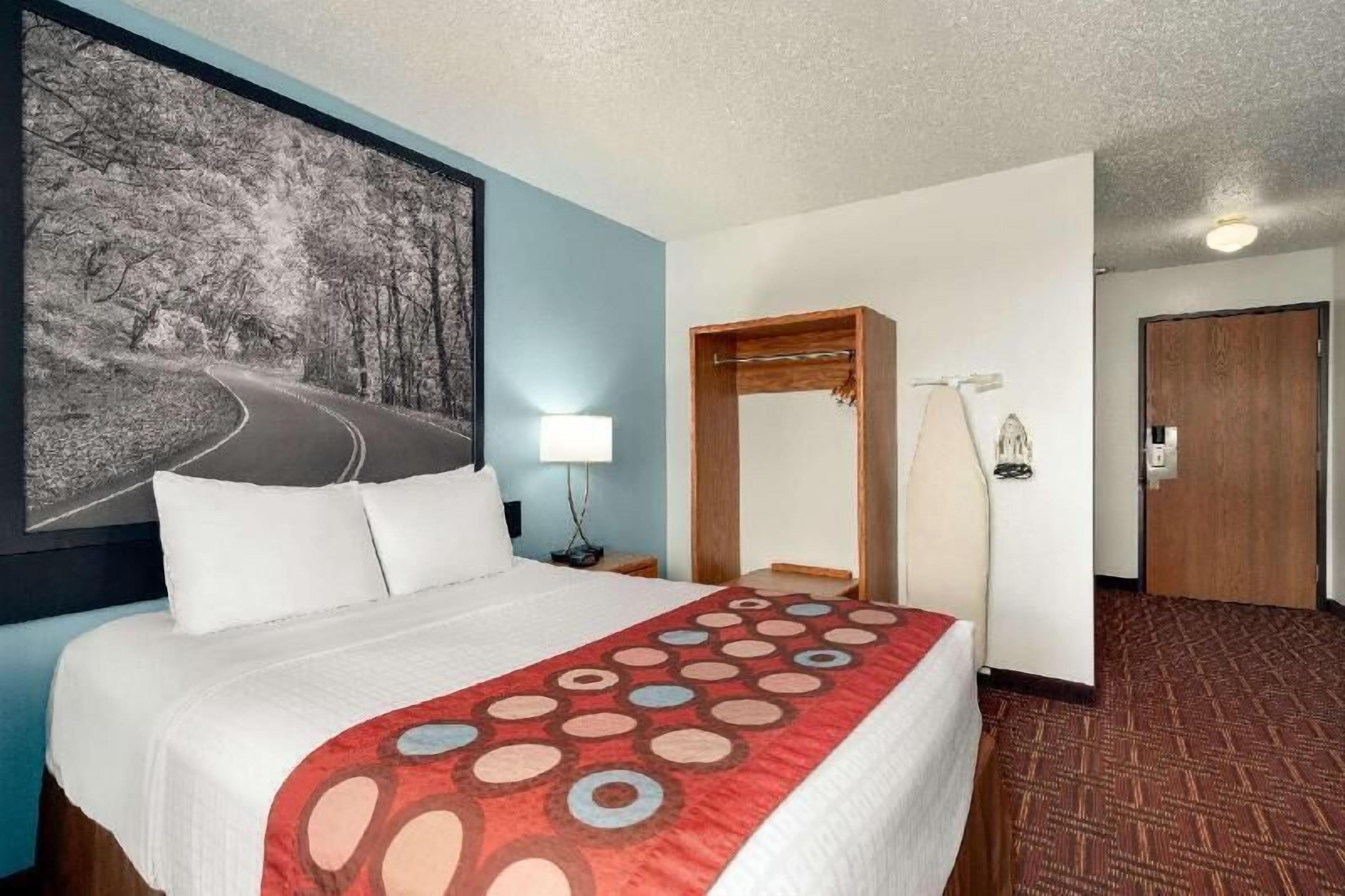 In-room safe, desk, iron/ironing board, free cots/infant beds