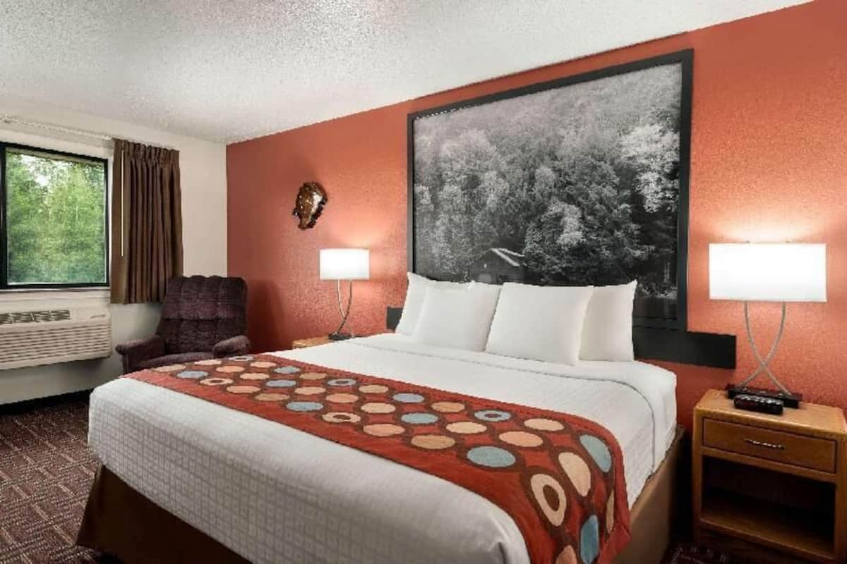 In-room safe, desk, iron/ironing board, free cots/infant beds
