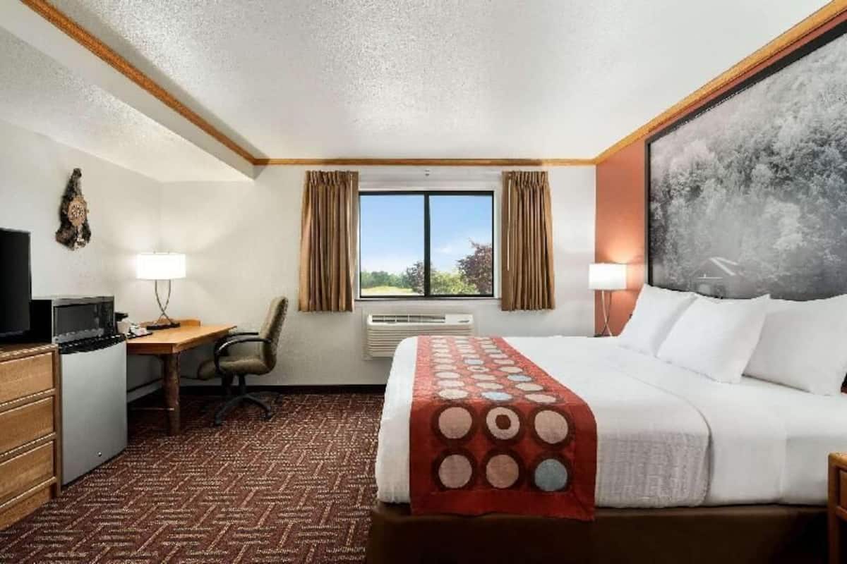 In-room safe, desk, iron/ironing board, free cots/infant beds