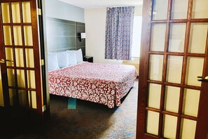 1 King Suite With Living Room Non-Smoking