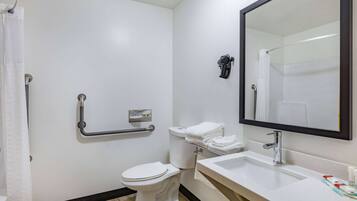 Room, 1 Queen Bed, Accessible, Non Smoking | Accessible bathroom