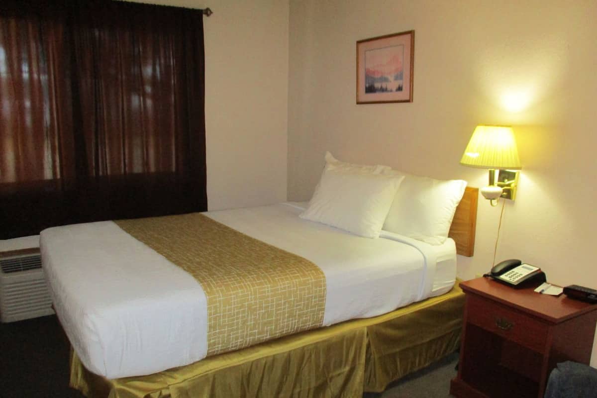 Bureau, lits bébé (gratuits), lits pliants/supplémentaires