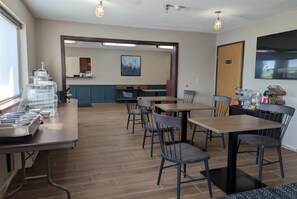 Free daily continental breakfast