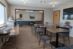 Free daily continental breakfast