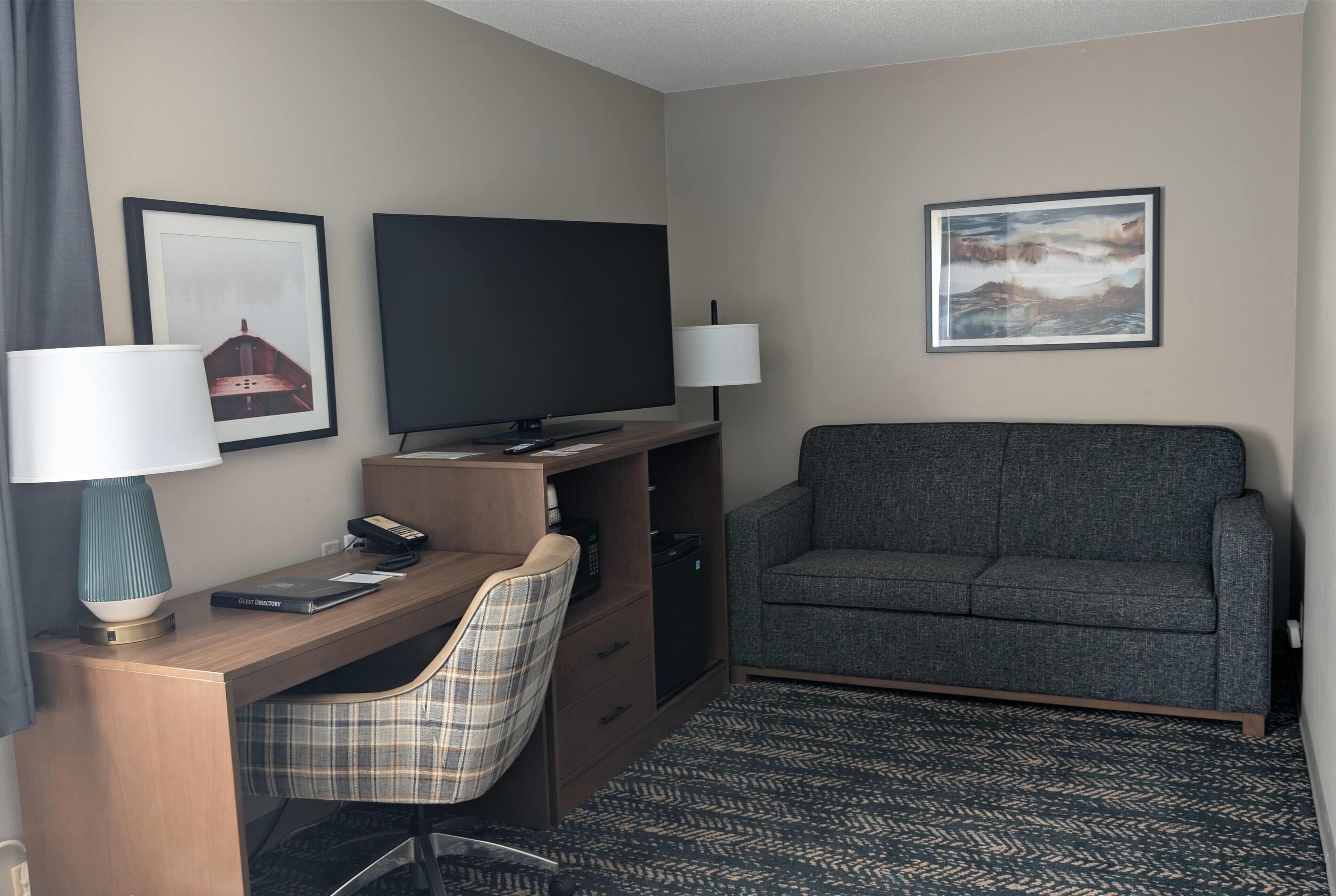 스위트, 침대(여러 개), 금연 | 저자극성 침구, 객실 내 금고, 책상, 암막 커튼