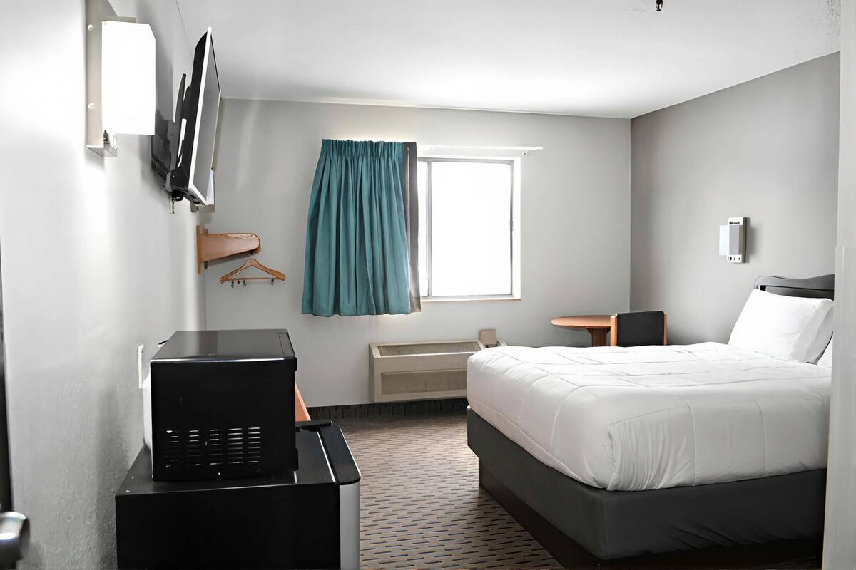 AccÚs au Wi-Fi (inclus), literie fournie, réveille-matin