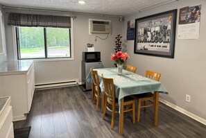 Property amenity - Super 8 by Wyndham Chaska (Chaska)