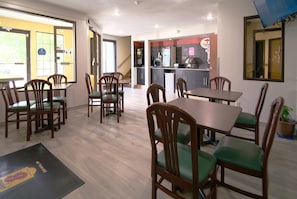 Bao gồm bữa sáng kiểu Âu hàng ngày