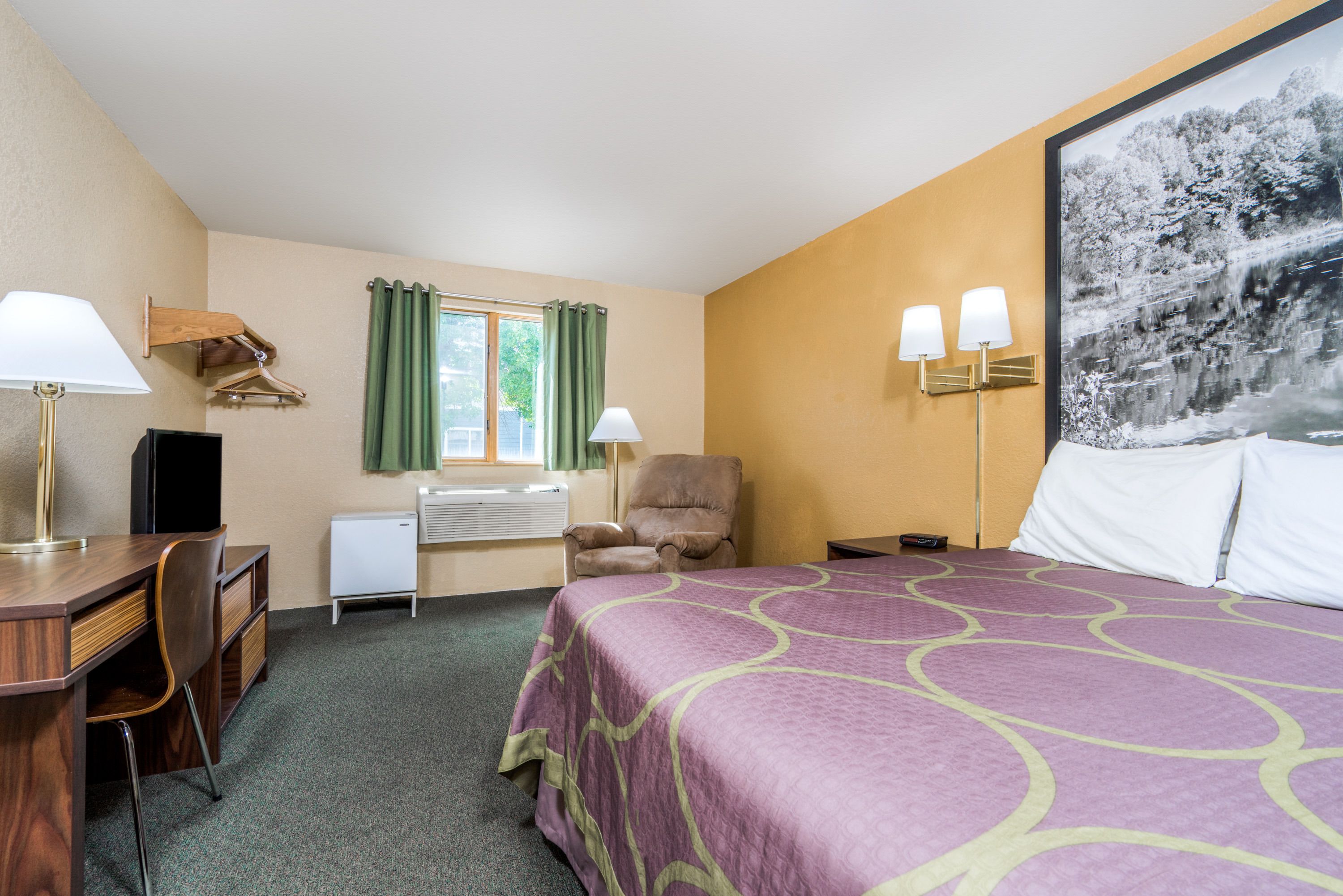 Standard Room, 1 Queen Bed