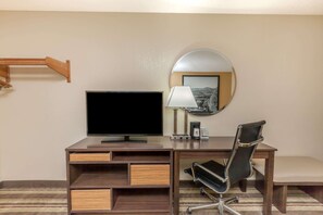 Standard Room, 1 Double Bed, Non Smoking | 1 bedroom, pillowtop beds, desk, laptop workspace