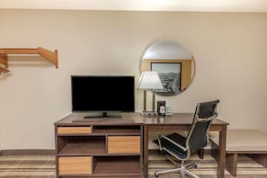 Standard Room, 1 Double Bed, Non Smoking | 1 bedroom, pillowtop beds, desk, laptop workspace