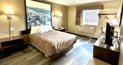 Super 8 by Wyndham Latham/Albany Airport