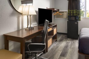 Room, 1 Queen Bed, Accessible, Non Smoking (Bathtub with Grab Bars)