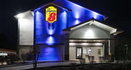 Super 8 by Wyndham Charlottesville