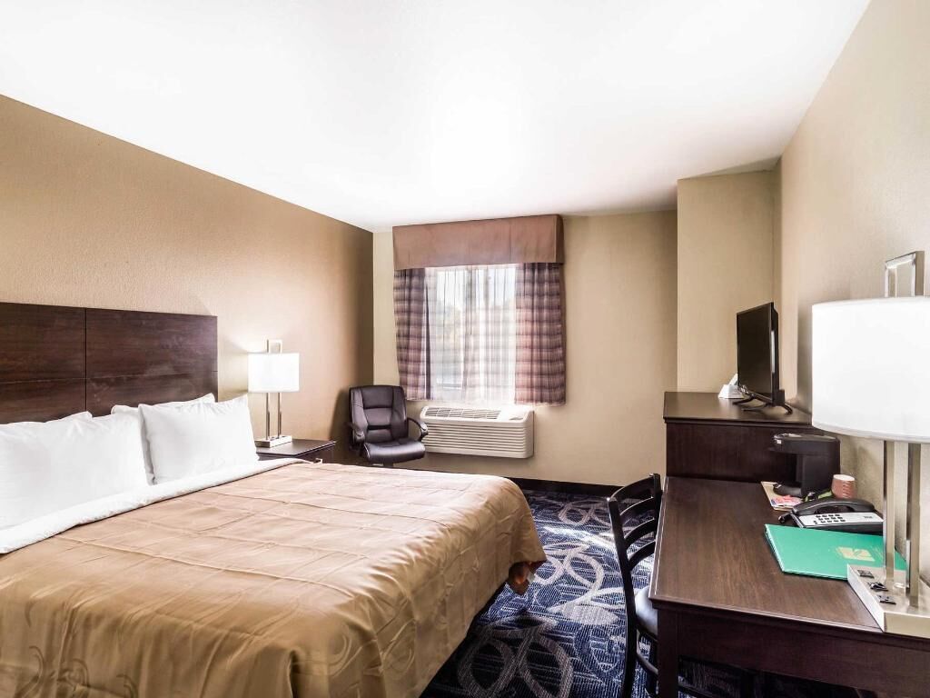 Desk, iron/ironing board, cribs/infant beds, free WiFi