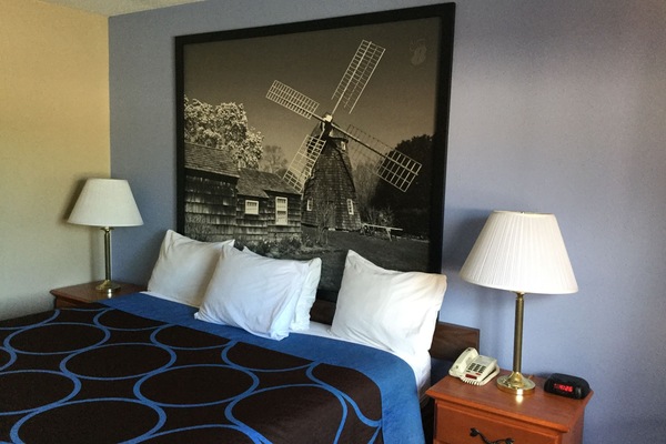 Room, 1 King Bed, Accessible, Bathtub | In-room safe, desk, laptop workspace, blackout drapes