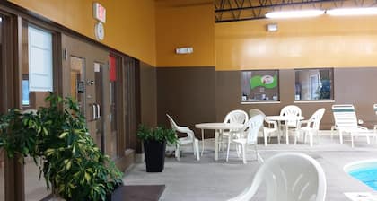 Super 8 by Wyndham Plattsburgh